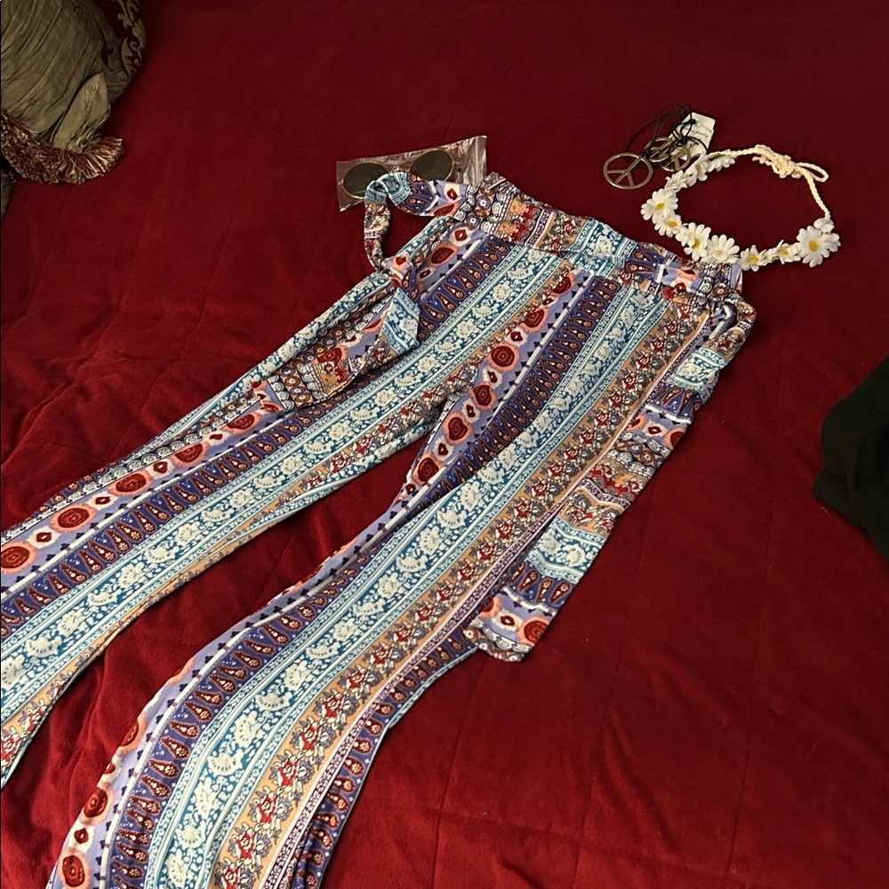 Blue and Red Patterned Wide-Leg Pant Set